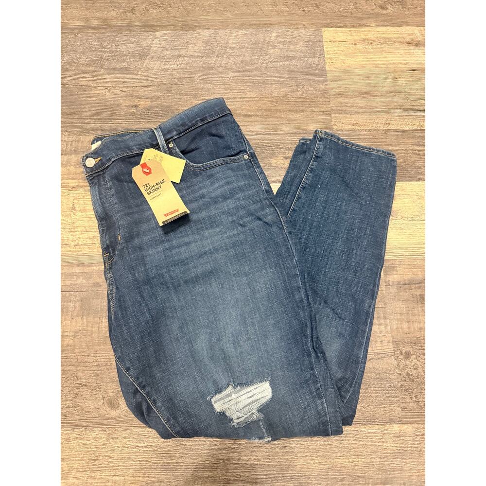 Levi Womans high Rise Jeans Size24W New with Tag